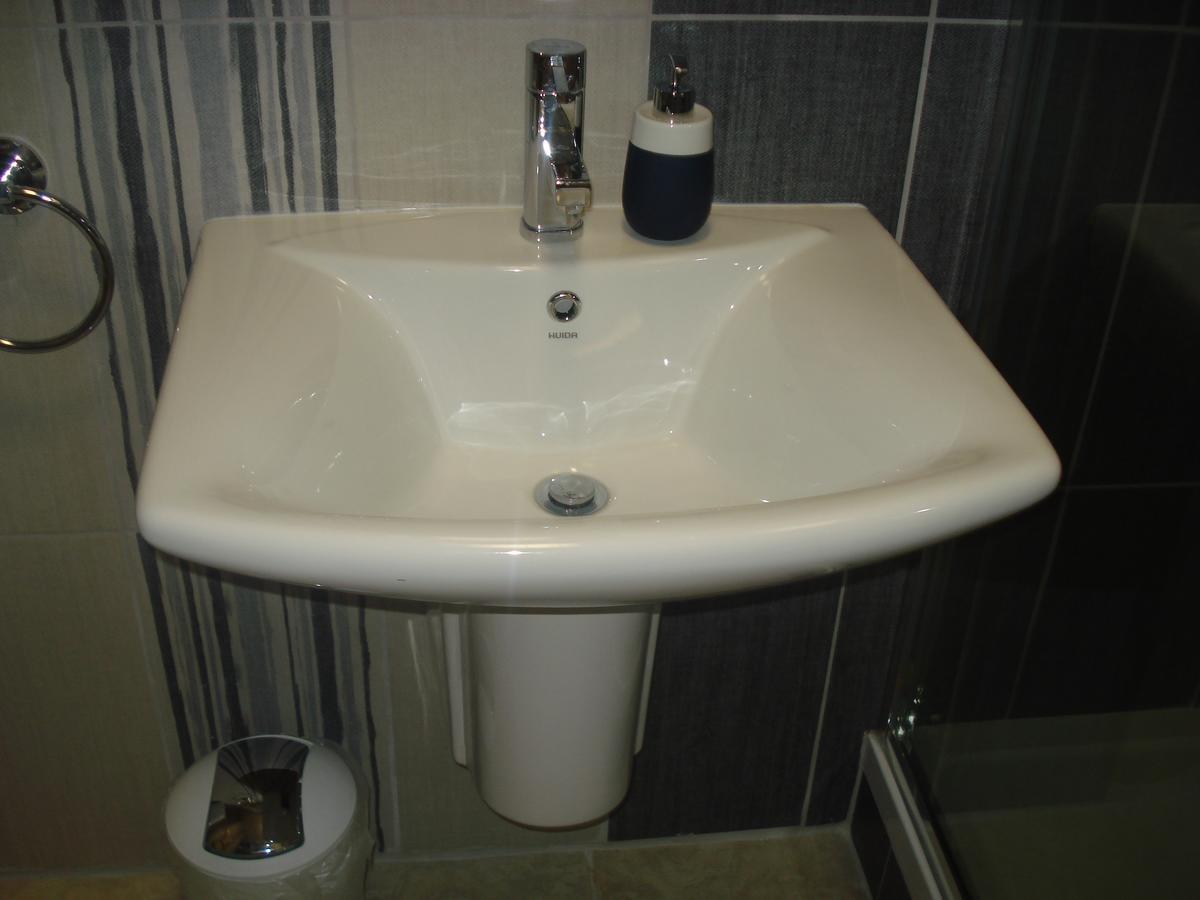 Eszter Apartman Eger Exterior foto